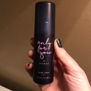Monat Shine Spray